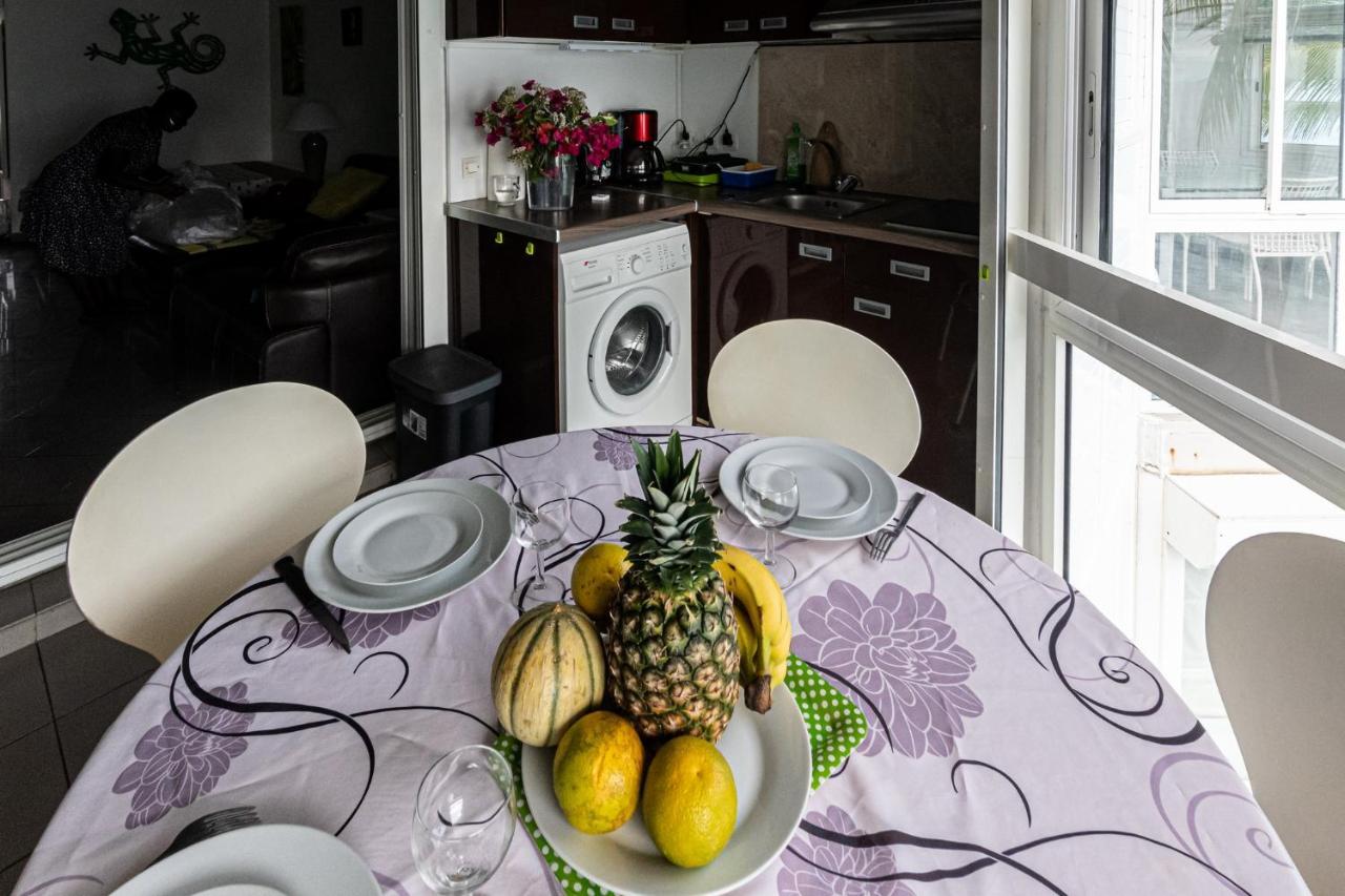 Studio En Duplex , Face A La Mer Le Gosier  Exterior foto